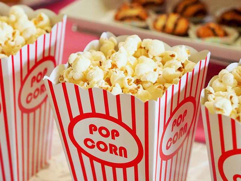 Popcorn movie party entertainment w1300